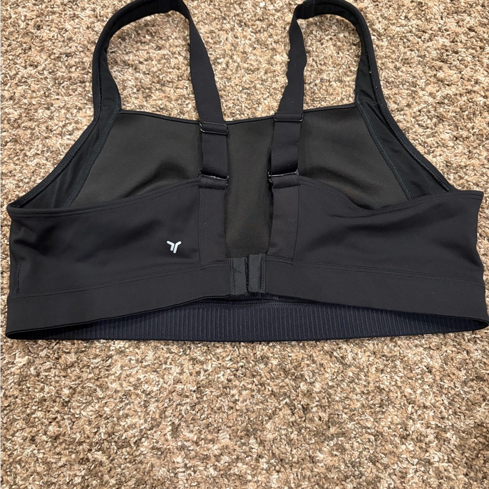 Old Navy Classic Black Sports Bra - Picture 2 of 2